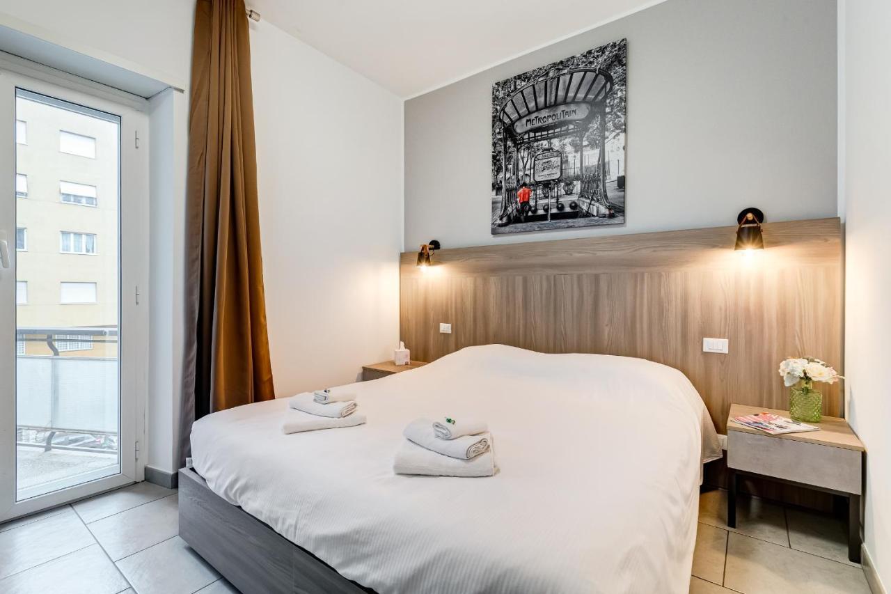 Deluxe Double or Twin Room,1175323638:JPEG